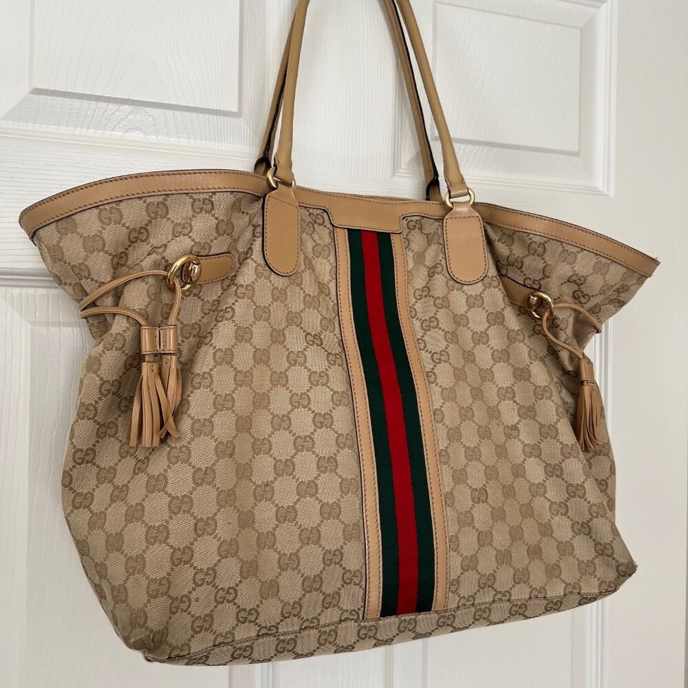 GUCCI GG Canvas Tote - Beautiful Vintage Style (GUC)